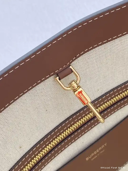 Official First Bag Ru Leather Tote Medium BURBERRY Motif Monogram 0506